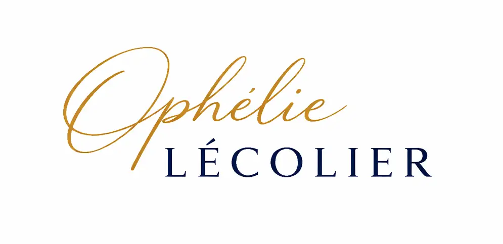 logo de ophélie lécolier en doré et bleu marine